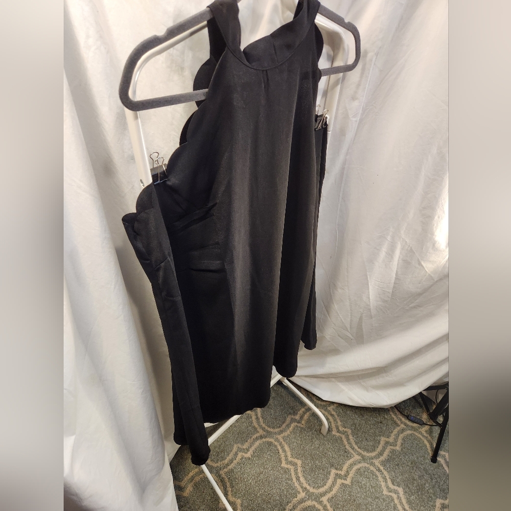 SHEIN DRESS - Picture 3 of 8